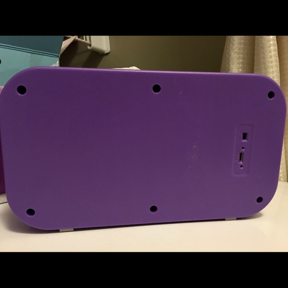 NIB Polaroid Core Sound Bluetooth Wireless Speaker - Picture 8 of 8